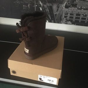 Chocolate Uggs size 7 NIB
